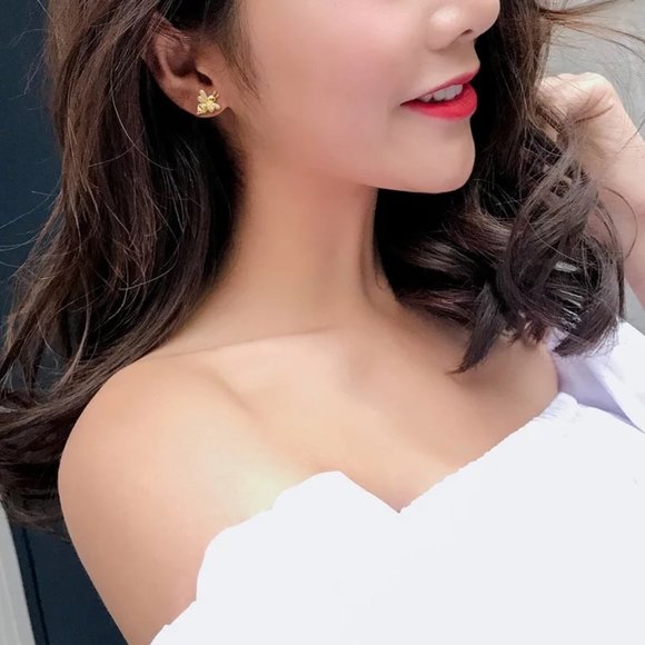 14k Gold Queen Bee Diamonds Stud Earrings Sterling Silver - Picture 7 of 12